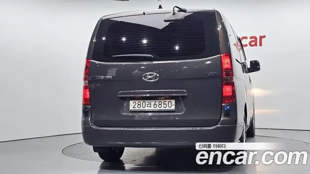 Hyundai Starex 2019 — фото 4