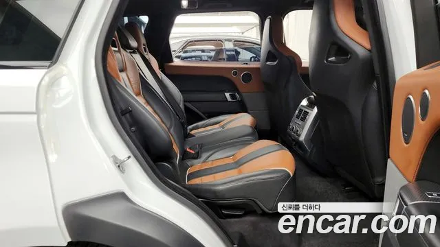 Land Rover Range Rover Sport 2017 — фото 11
