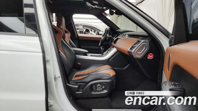 Land Rover Range Rover Sport 2017 — фото 12