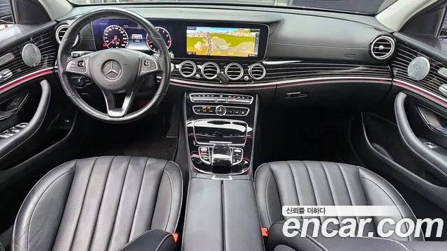 Mercedes-Benz E-Class 2017 — фото 7