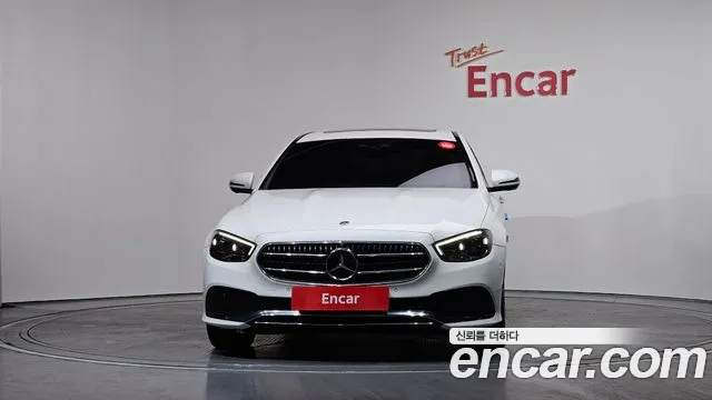 Mercedes-Benz E-Class 2021 — фото 3