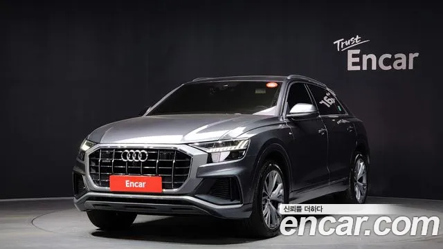 Audi Q8 2020 — фото 1