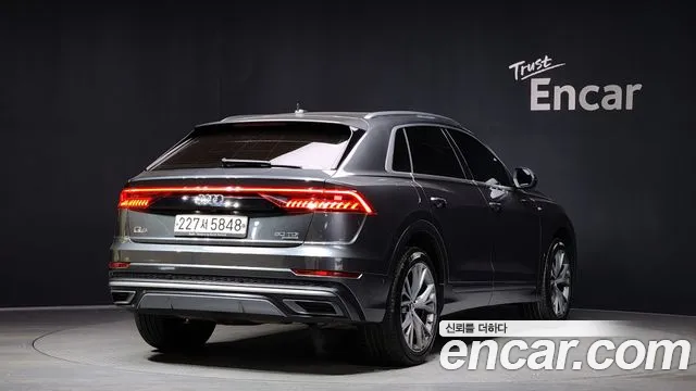 Audi Q8 2020 — фото 2