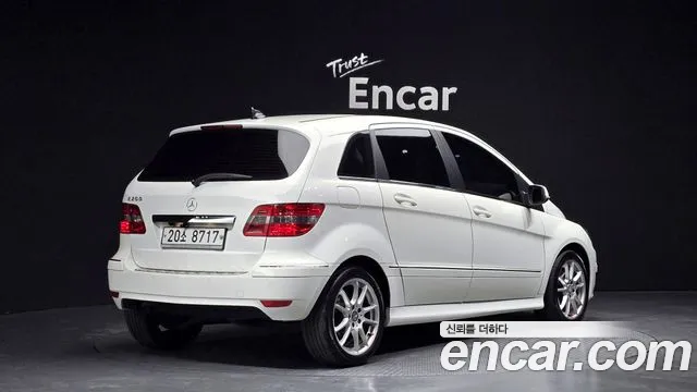 Mercedes-Benz B-Class 2010 — фото 2