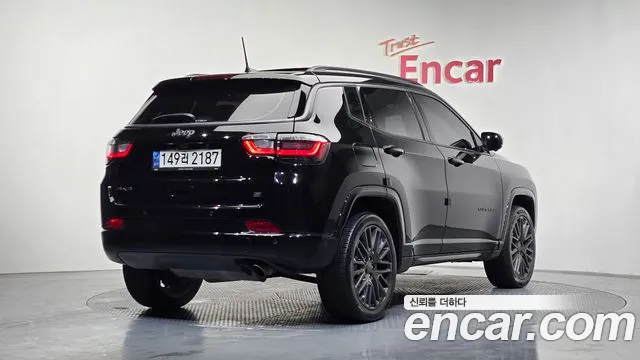 Jeep Compass 2022 — фото 2