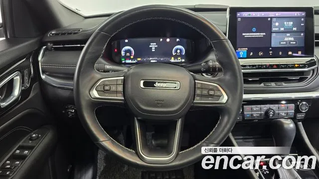 Jeep Compass 2022 — фото 13