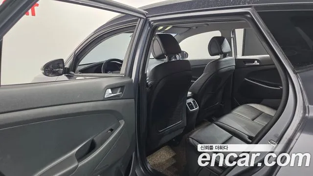 Hyundai Tucson 2016 — фото 18