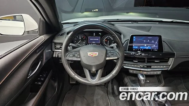 Cadillac CT4 2020 — фото 13