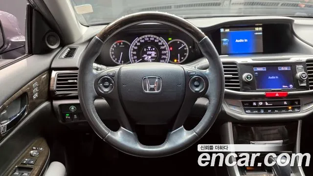 Honda Accord 2013 — фото 13