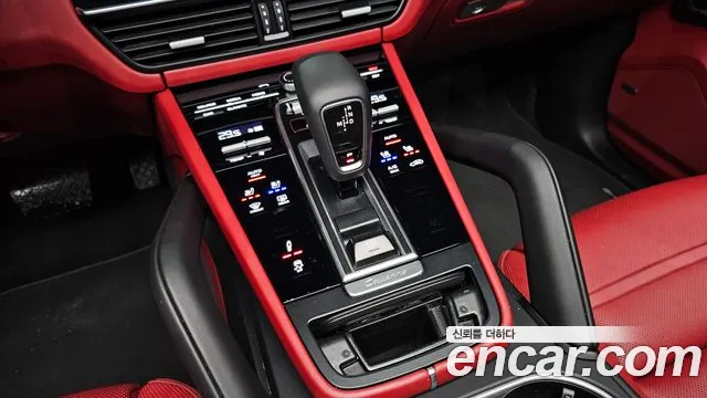 Porsche Cayenne 2021 — фото 9