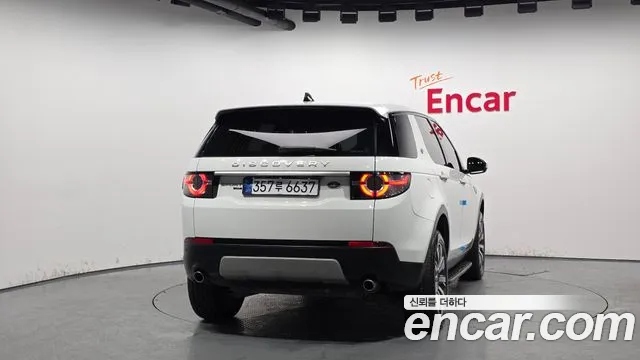 Land Rover Discovery Sport 2017 — фото 4