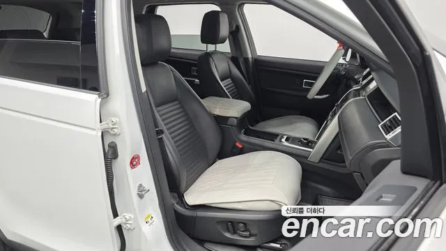 Land Rover Discovery Sport 2017 — фото 10