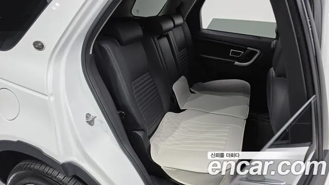 Land Rover Discovery Sport 2017 — фото 12