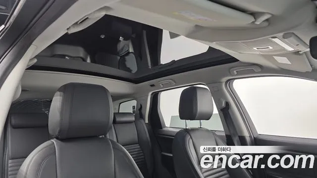Land Rover Discovery Sport 2017 — фото 16