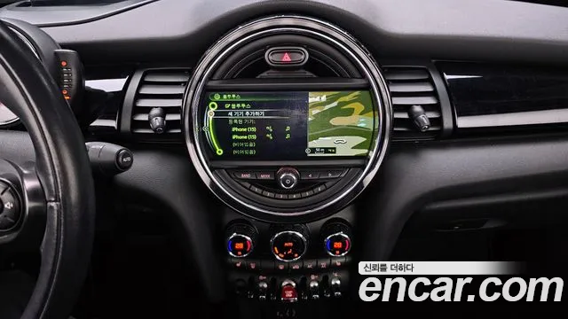 Mini Cooper Convertible 2017 — фото 14
