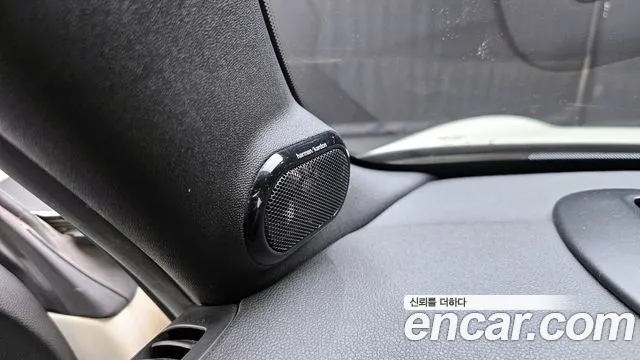 Mini Cooper Convertible 2017 — фото 18