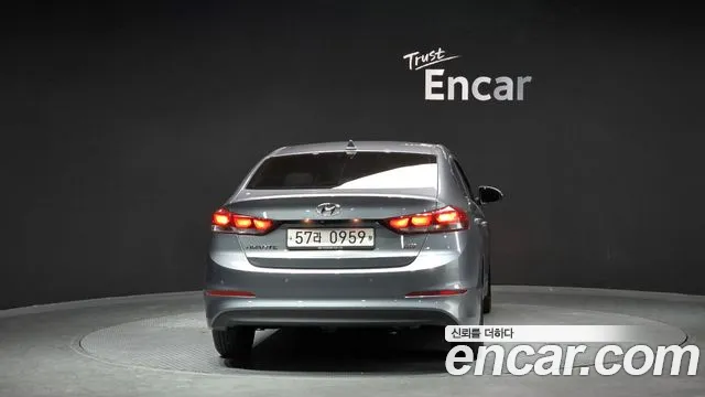 Hyundai AVANTE 2016 — фото 4