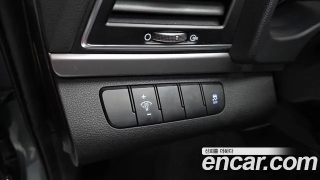Hyundai AVANTE 2016 — фото 14