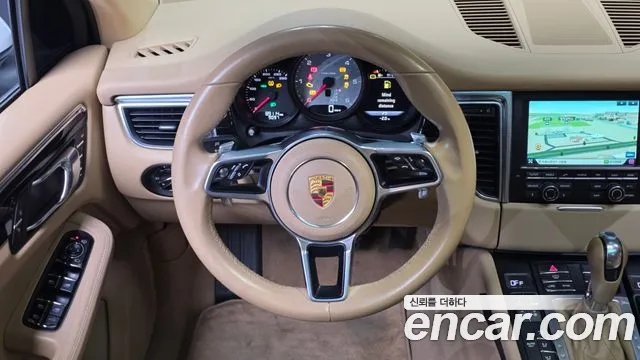 Porsche Macan 2015 — фото 13