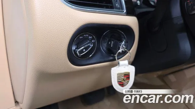 Porsche Macan 2015 — фото 17