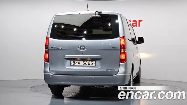 Hyundai Starex 2021 — фото 4