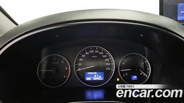Hyundai Starex 2021 — фото 8