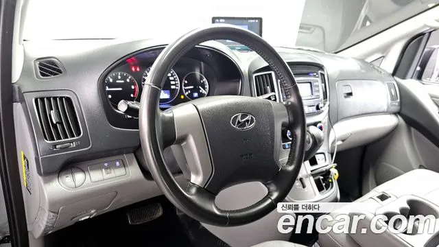 Hyundai Starex 2021 — фото 13