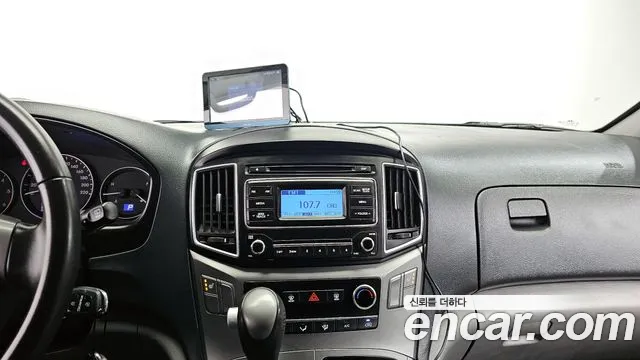 Hyundai Starex 2021 — фото 15