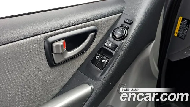 Hyundai Starex 2021 — фото 16