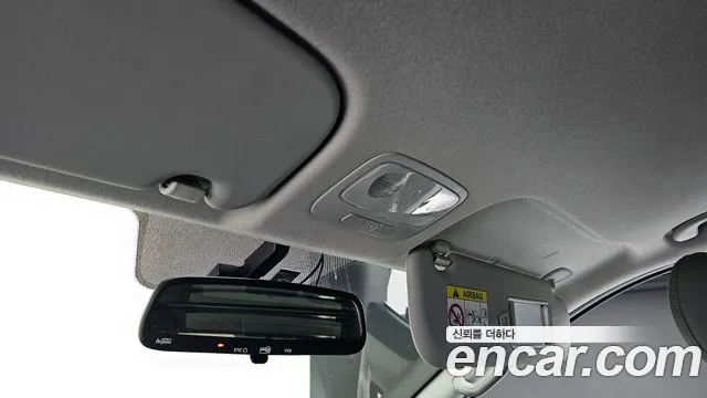 Hyundai Starex 2021 — фото 17