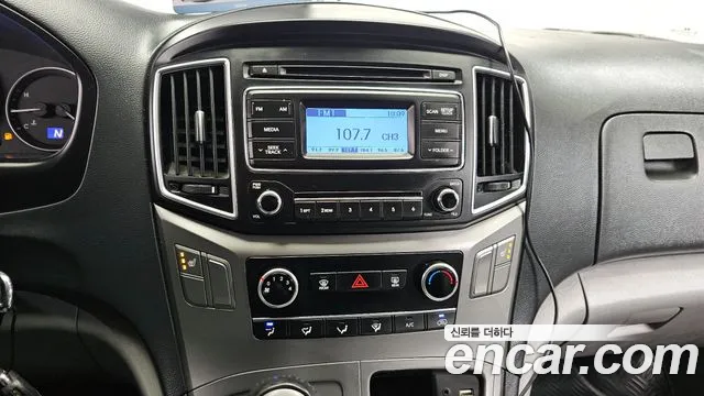 Hyundai Starex 2021 — фото 18