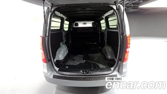 Hyundai Starex 2021 — фото 19