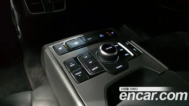 Hyundai Genesis 2016 — фото 17