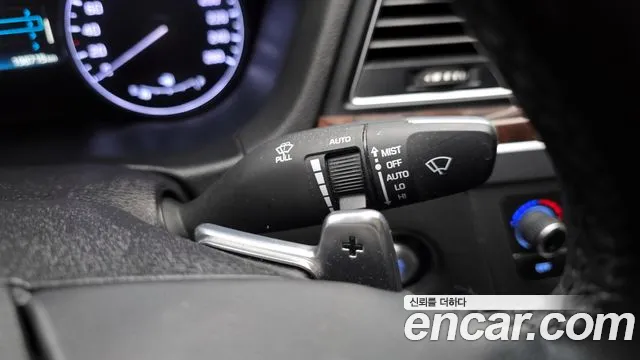 Hyundai Genesis 2016 — фото 19