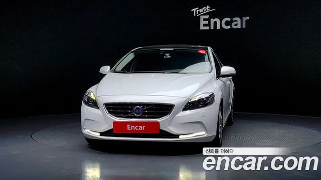 Volvo V40 2015 — фото 3