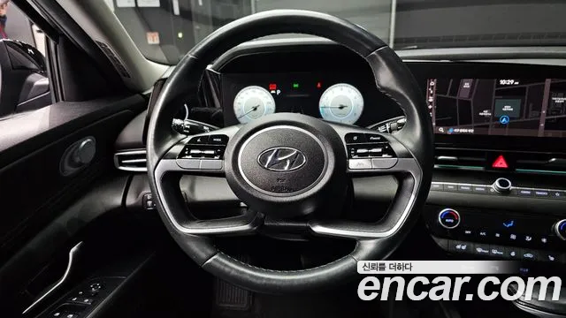 Hyundai AVANTE 2021 — фото 13