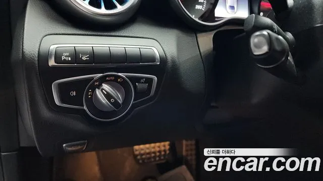 Mercedes-Benz C-Class 2018 — фото 18