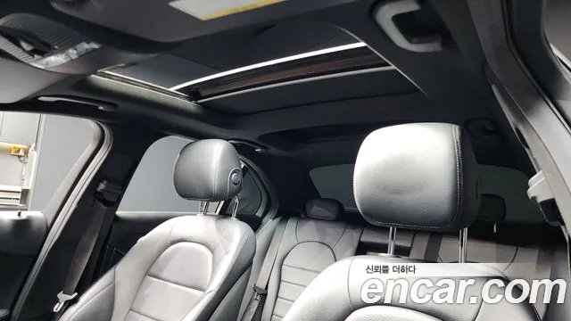 Mercedes-Benz C-Class 2018 — фото 19