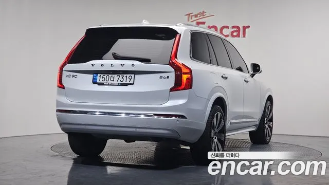 Volvo XC90 2022 — фото 2