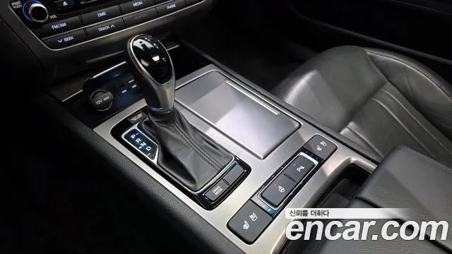 Hyundai Genesis 2014 — фото 9