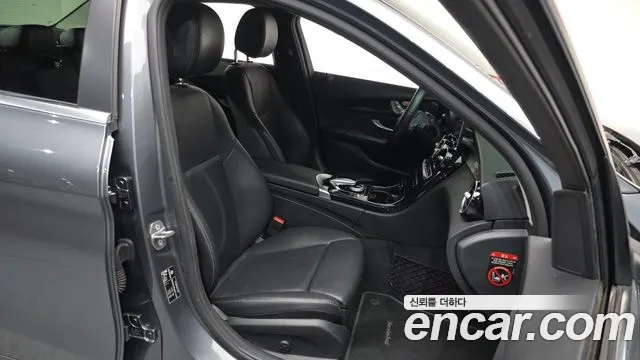 Mercedes-Benz C-Class 2019 — фото 10