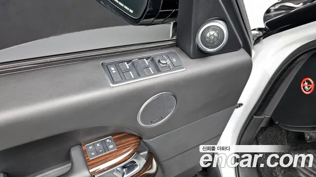 Land Rover Range Rover 2016 — фото 16