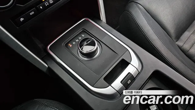 Land Rover Discovery Sport 2017 — фото 9