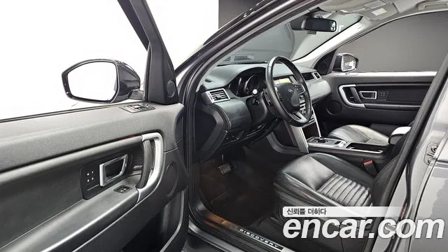 Land Rover Discovery Sport 2017 — фото 11