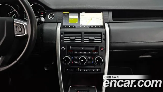 Land Rover Discovery Sport 2017 — фото 14