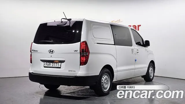 Hyundai Starex 2019 — фото 2