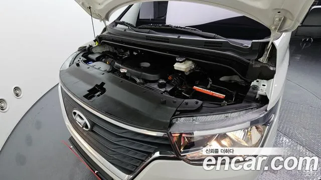 Hyundai Starex 2019 — фото 6