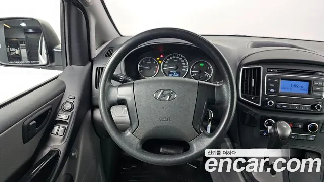 Hyundai Starex 2019 — фото 15