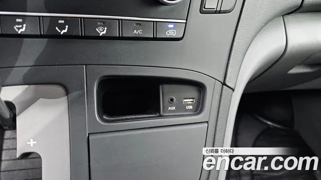 Hyundai Starex 2019 — фото 18
