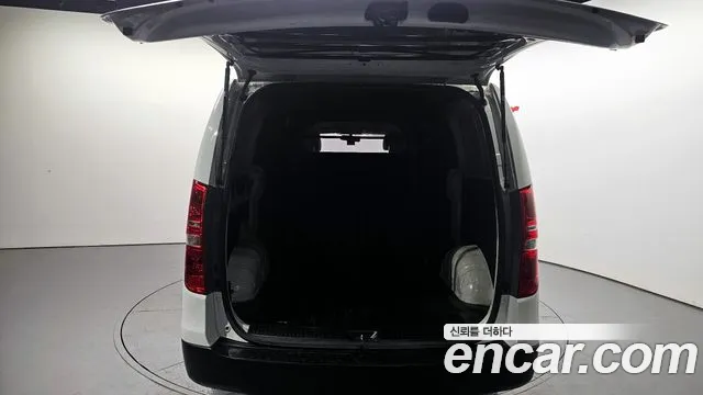 Hyundai Starex 2019 — фото 20